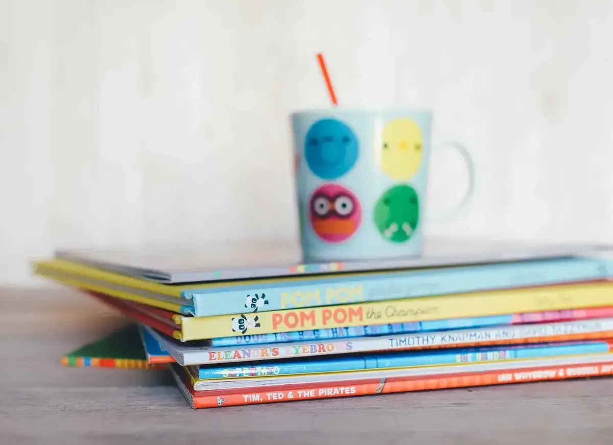 Kako uvesti knjige u život bebe i podstaći razvoj čitanja